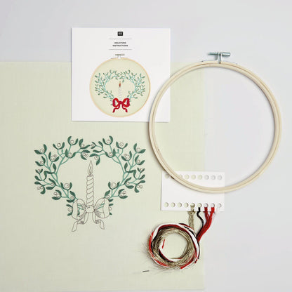 Embroidery kit: pre-drawn mistletoe wreath with a candle green