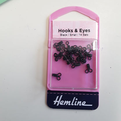 Hemline Hook & Eye small  Size